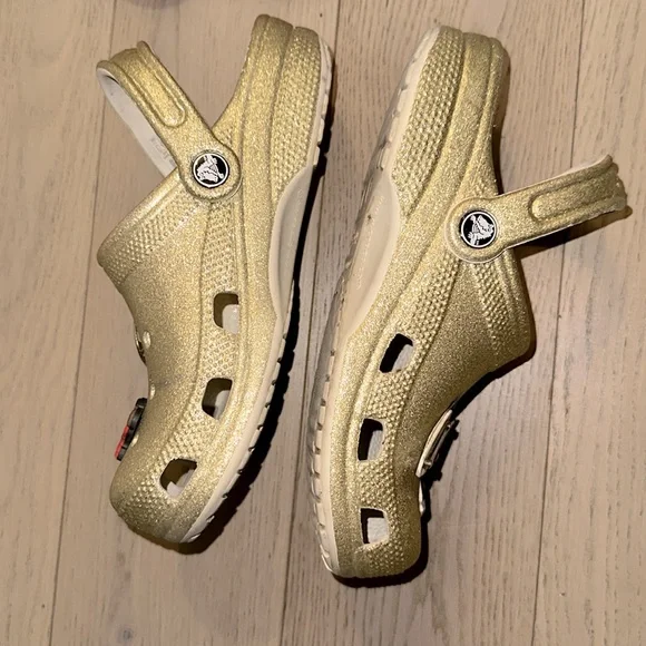 😍WOMEN GLITTER CROCS BUNDLE WITH CHARMS. Size 6, used gently in great condition - Picture 13 of 14